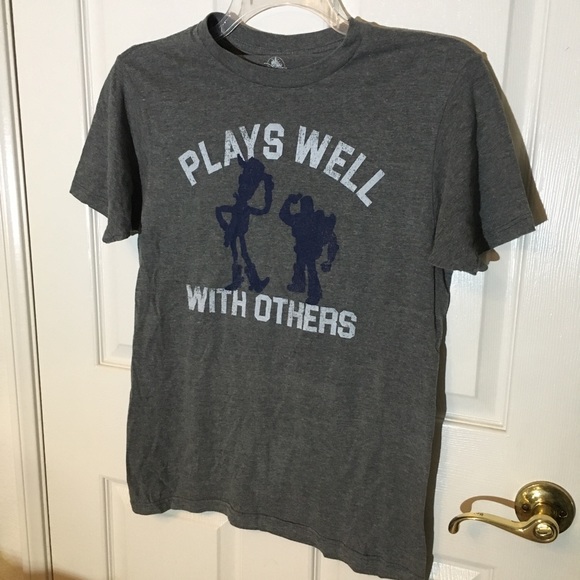 Disney Grey Tee “Plays Well With Others” Toy Story Unisex Buzz and Woody Size S - Picture 1 of 4